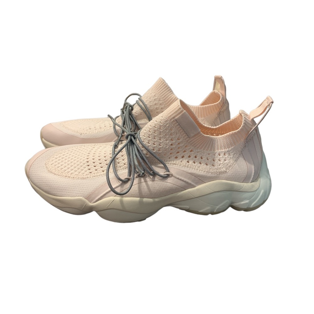 Knit Slip-On Athletic Sneakers in Blush Pink